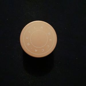 Mini size Becca eye brighter